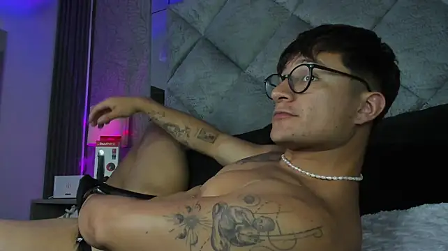 Hassbyd's Live XXX Chat