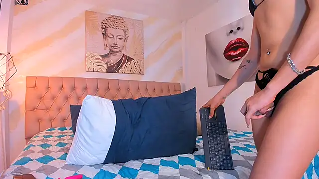 Zaira_sofiaa Adlı Modelin Canlı XXX Sohbeti