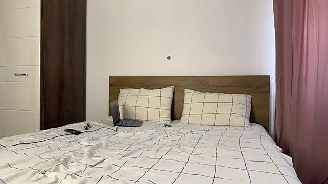 MathiasRay's Live XXX Chat