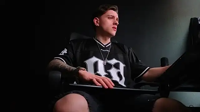 FelixStarkk – Live XXX-chat