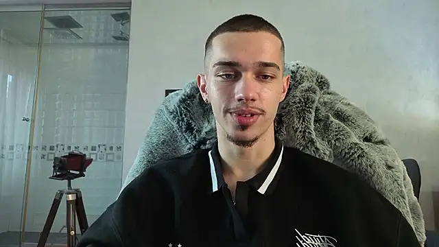 XXX chat uživo modela KaydenDrew