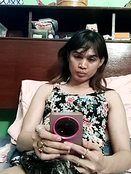แชท XXX สดของ QueenSoreal
