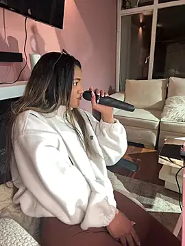 AngelPinkk_ Chat XXX in diretta