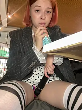 XXX chat uživo modela TimesSquare_