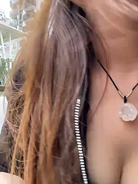 XXX chat uživo modela Mia999