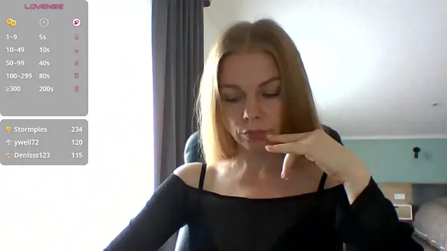 TinaDiamond's Live XXX Chat
