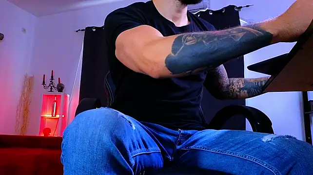 Živý XXX chat MightyAaron66