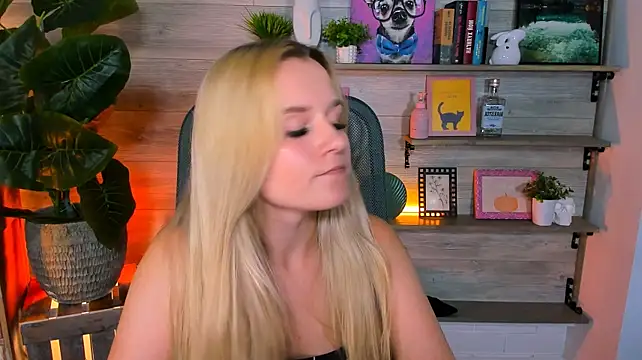 SherriButlers' Live XXX Chat