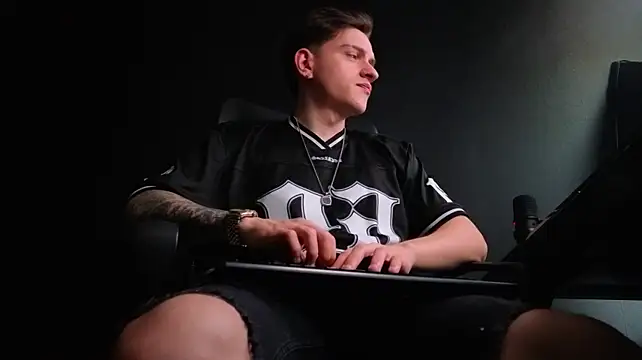 Chat XXX Live FelixStarkk