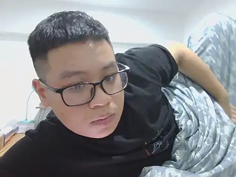הופעת וובקאם של kevinbody8386