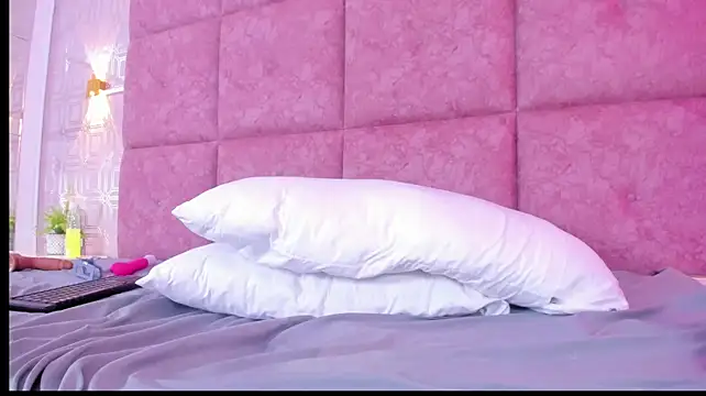 LilyRoxi's Live XXX Chat