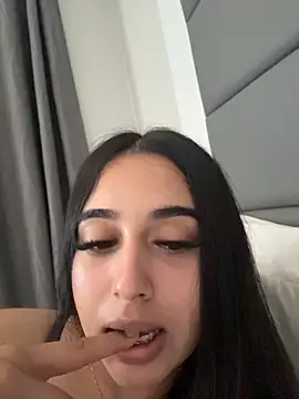 แชท XXX สดของ LilMisIndianx