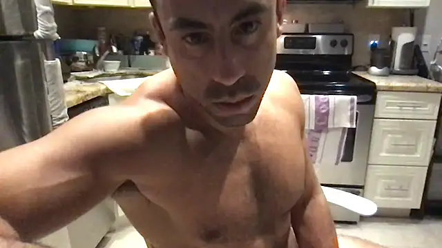 Chat XXX ao vivo de BigGuyMuscle