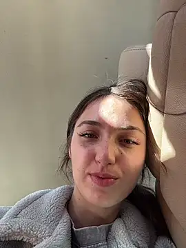 DollyTall XXX чат на живо
