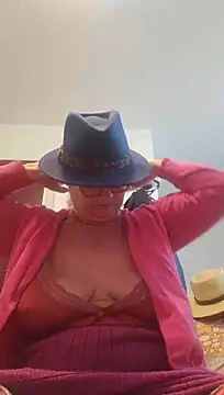 Hot-Muci Chat XXX live