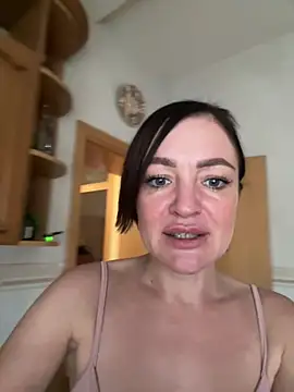 CherryBombs- Live XXX-Chat