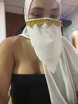 AylaNoir Chat XXX in diretta
