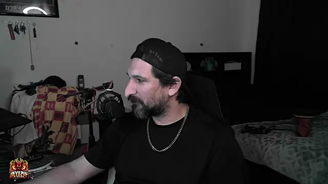 DevilPup75_ – Naživo XXX chat