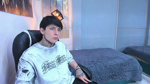 Cry_therealのライブXXXチャット