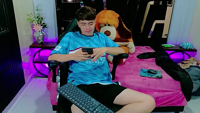 Brian_Montes Live XXX Chat