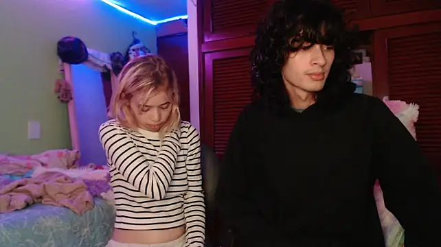 MixiPeach Webcam Show