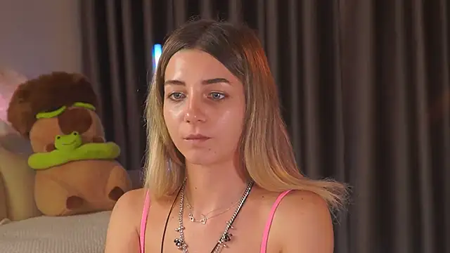 MilaMilkEyes: απευθείας συνομιλία ΧΧΧ