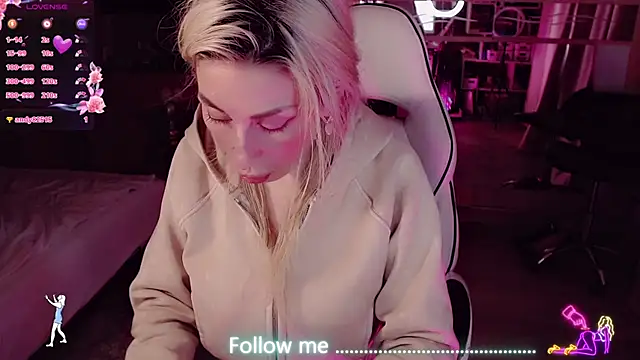 AnnieGOld_'s Live XXX Chat