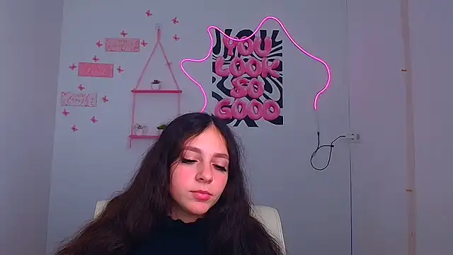 KissMeJulia's Live XXX Chat