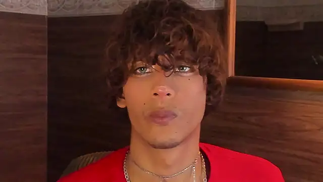 XXX chat uživo modela derek_blake