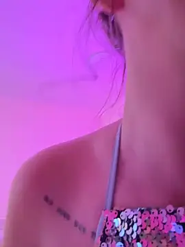 AlexaVee_ élő XXX-chatje
