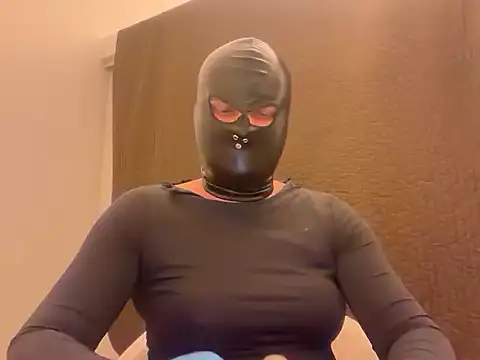צ'אט XXX בשידור חי של LatexLegacy