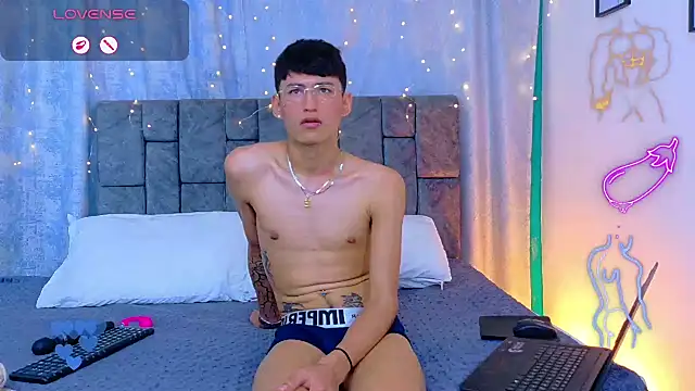 Živý XXX chat NicolasTorrez