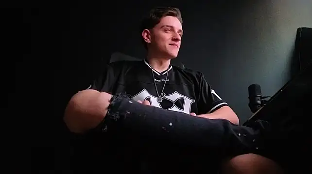 FelixStarkk élő XXX-chatje
