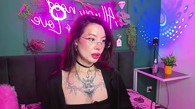 צ'א ט XXX בשידור חי של IvyDainty