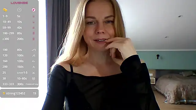 TinaDiamond's Live XXX Chat