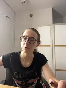 MartiniiSelenna's Live XXX Chat