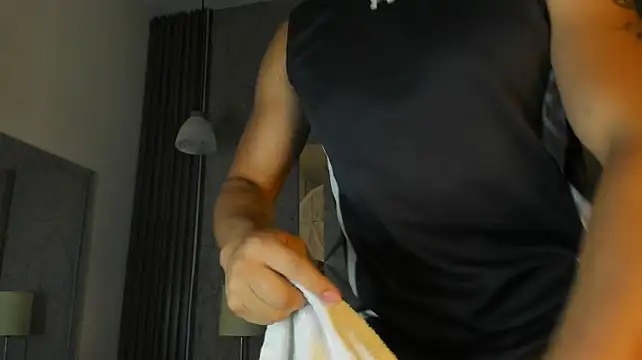 Hassbyd's Live XXX Chat