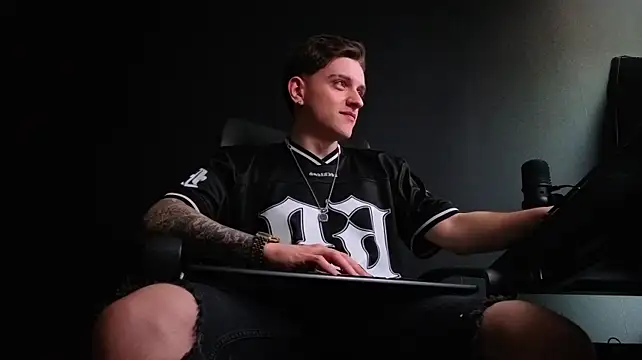 FelixStarkk 现场XXX聊天