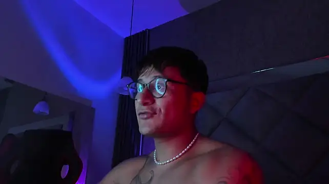 XXX chat uživo modela Hassbyd