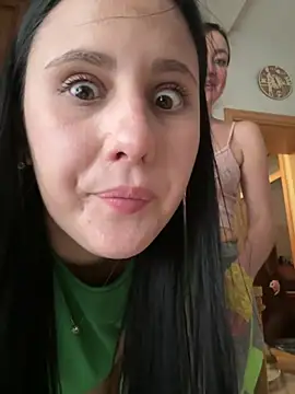 CherryBombs- Live XXX Chat