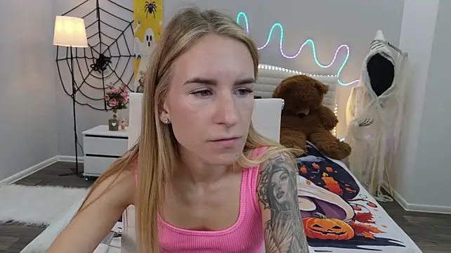 צ'אט XXX בשידור חי של DeboraHorny