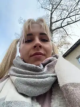 Chat +18 de AriMiu ao vivo