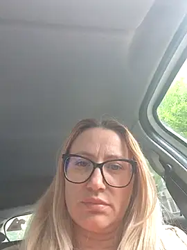 Nataly_Rosy Adlı Modelin Canlı XXX Sohbeti