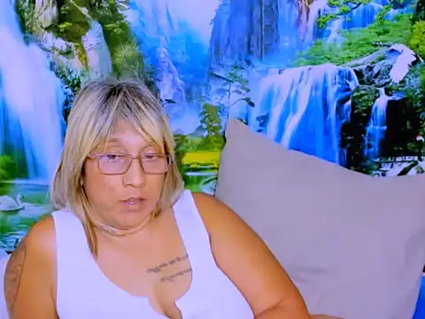 Chat XXX en directo de indianroxy