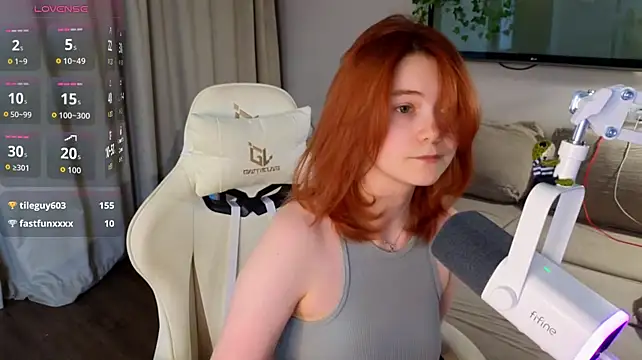 Chat XXX en directo de Emily_Miu