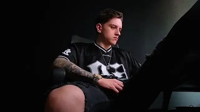 FelixStarkk Adlı Modelin Canlı XXX Sohbeti