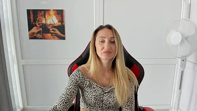LilyDreamm Chat XXX in diretta