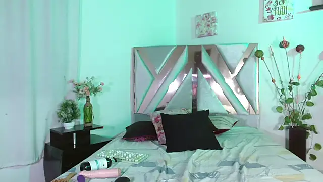 KattaleyaRousse Obrolan Langsung XXX