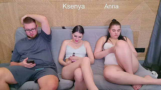 دردشة Ksenny الجنسية المباشرة