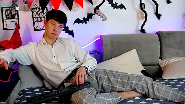 Živý XXX chat ThomasEdisonn